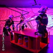 Bei der Feuerwehr wird der Kaffee kalt - Volkstheater Rostock