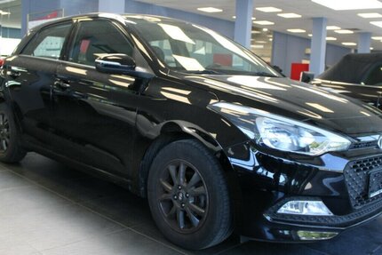 Hyundai i20 1.2 5-Türig - Klima - SHZ - 83.709 km 9.480 &euro; Euskirchen 53881
