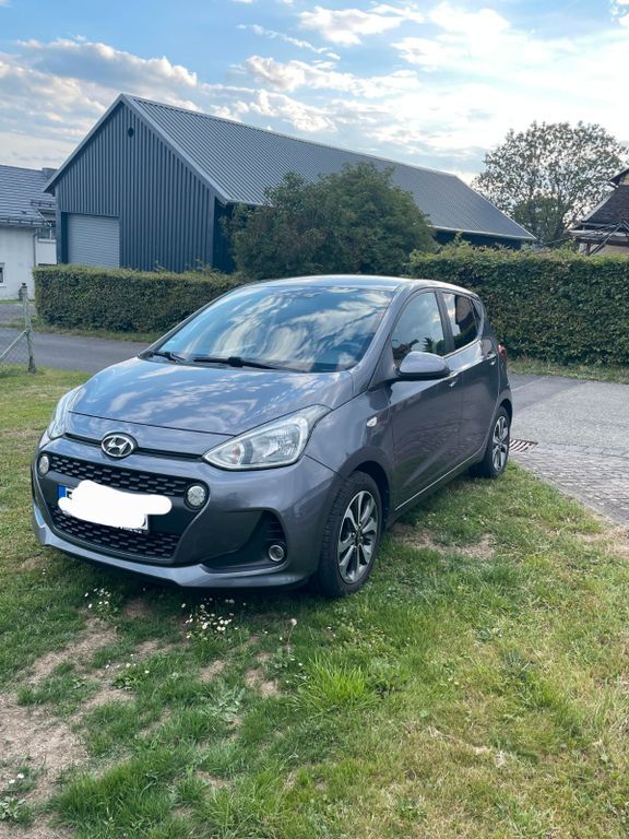 i10