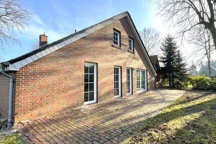 Ebenerdige DHH mit Carport in ruhiger Lage von Bollingen zu vermieten 3 zimmer
