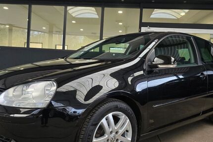 VW Golf 236.000 km 2.950 &euro; Göttingen 37081