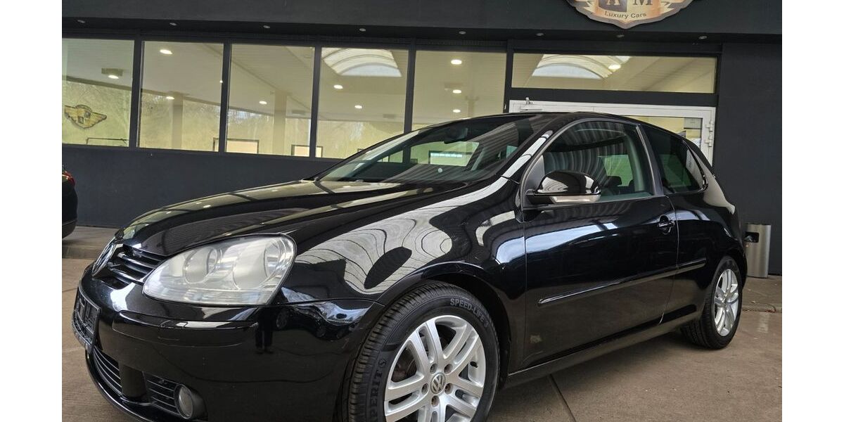 VW Golf 236.000 km 2.950 &euro; Göttingen 37081