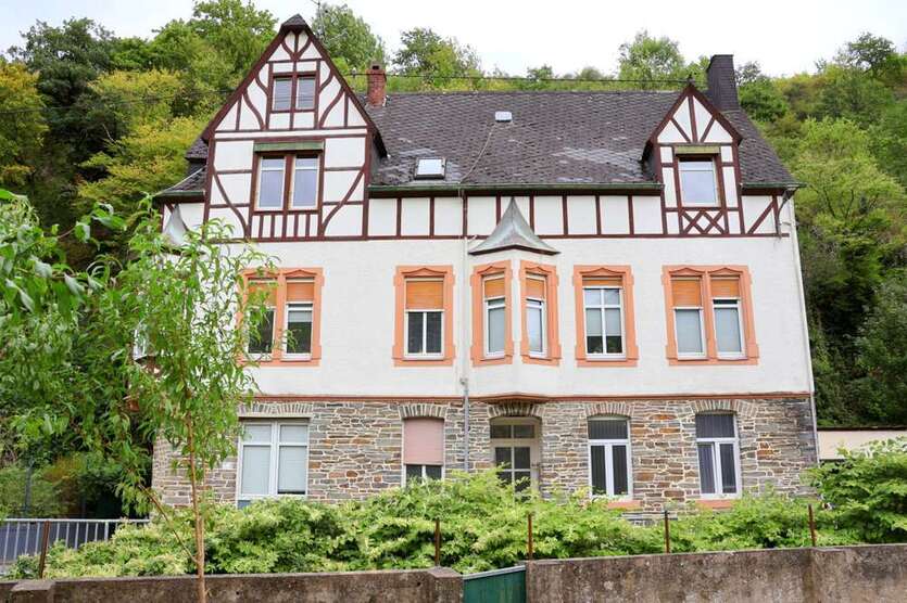 Haus zum Kaufen in Traben-Trarbach 225.000 € 175 m²