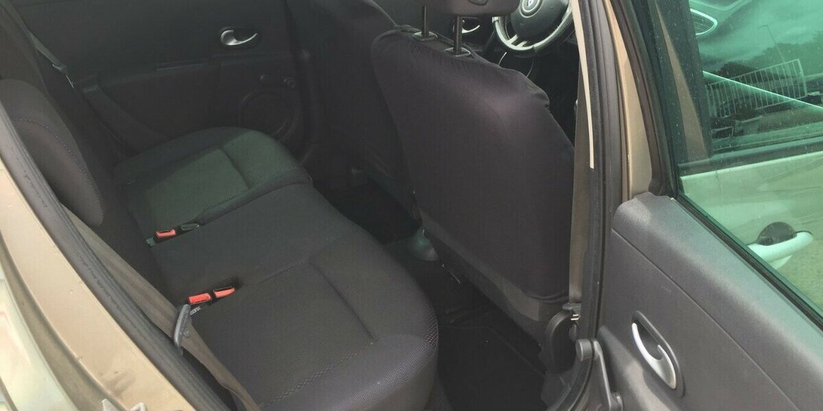 Renault Clio Authentique,Tüv 08/27! 243.000 km 1.950 &euro; Himmelkron 95502