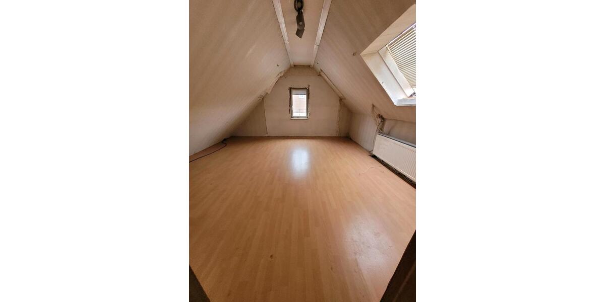 Einfamilienhaus Baunatal - 8 Zimmer, 243 m&sup2;, 225.000&euro; | Angebot:25305013