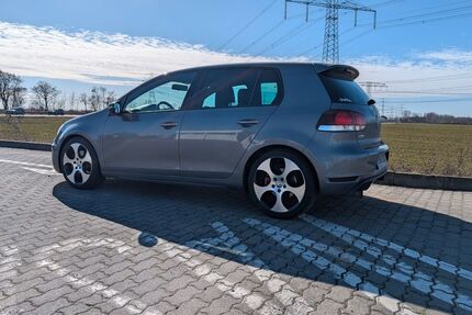 VW Golf 153.000 km 7.999 &euro; Ahrensfelde 16356