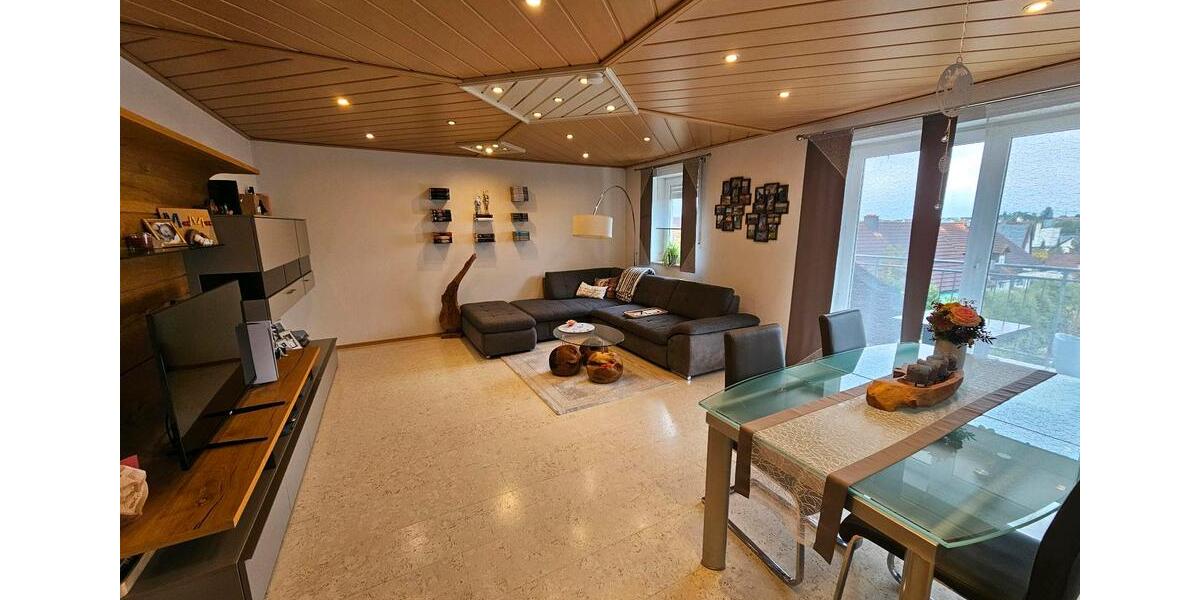 4-Zi-W 91m²,EBK,Dachter.Balkon, priv. Garten, Garage 4 zimmer