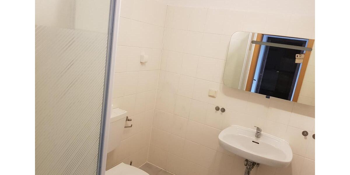 Etagenwohnung Neustadt in Sachsen - 2 Zimmer, 75 m&sup2;, 450&euro; | Angebot:26185908