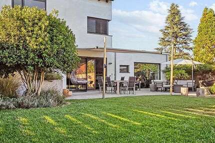 Haus zum Kaufen in Hanhofen 895.000 € 270 m² 8 zimmer