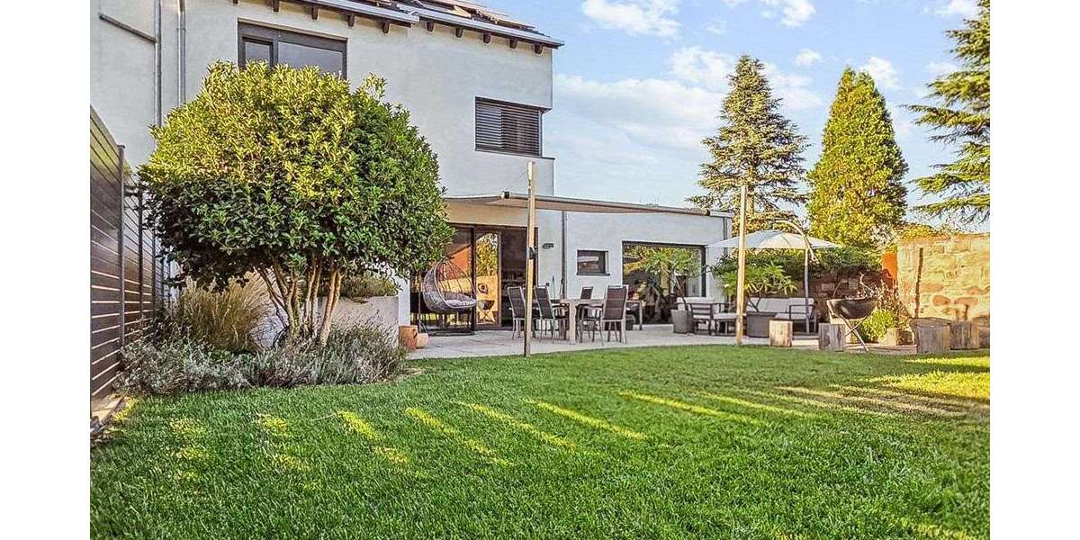 Haus zum Kaufen in Hanhofen 895.000 € 270 m² 8 zimmer