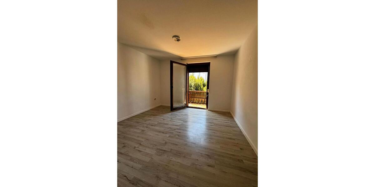 Einfamilienhaus Sandhausen - 8 Zimmer, 180 m&sup2;, 450.000&euro; | Angebot:26625871