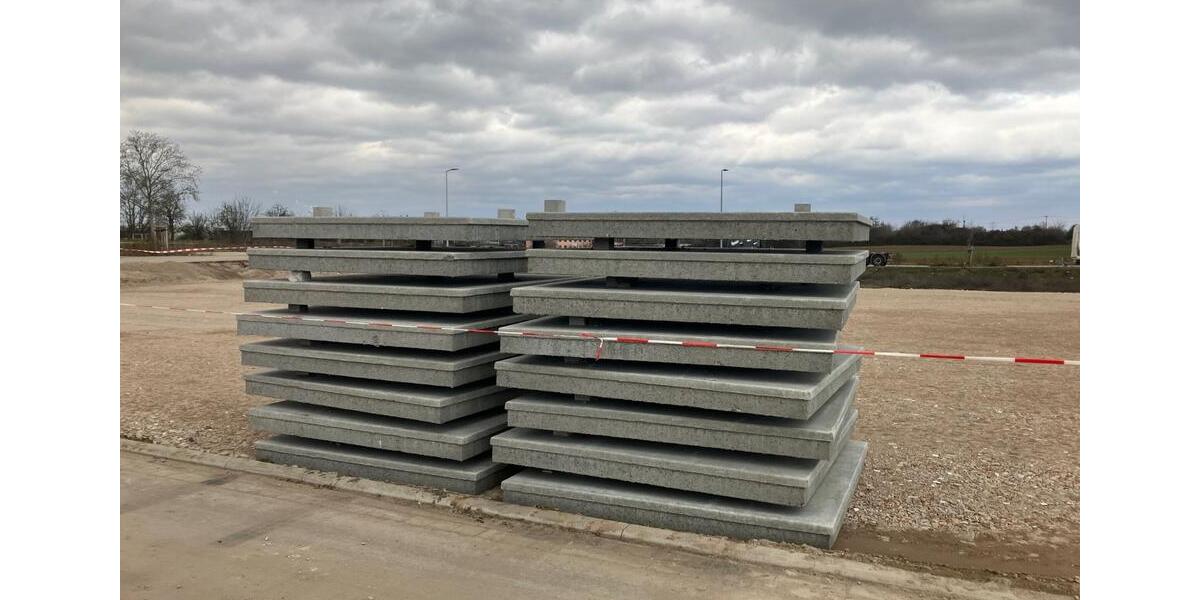 Lagerplatz, Abstellfläche in Edingen-Neckarhausen Carl-Metz-Str. zimmer