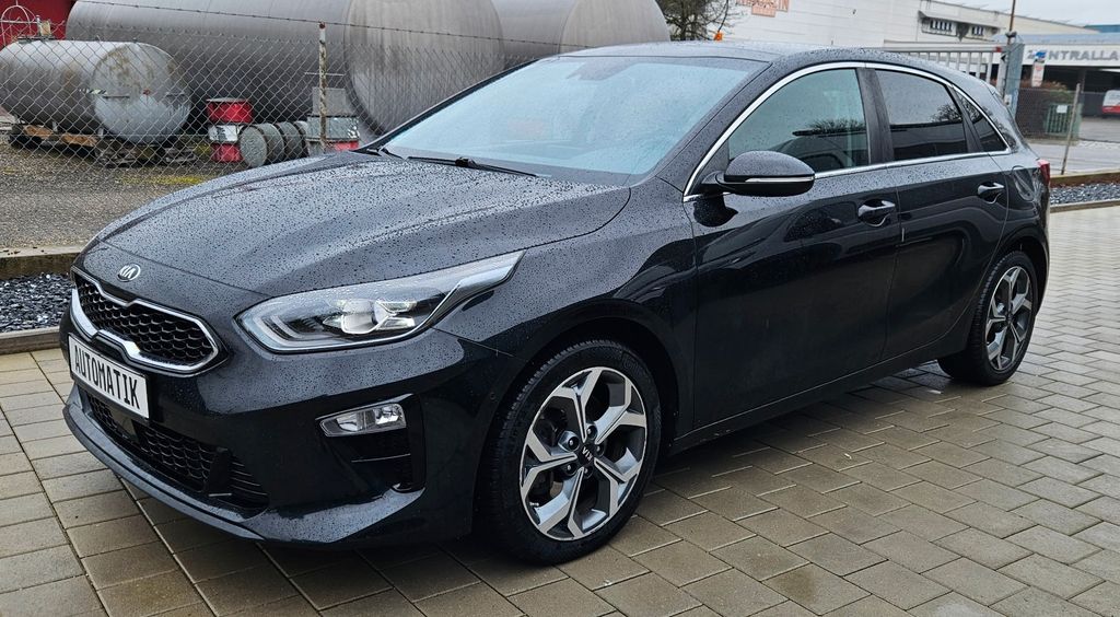 Kia ceed / Ceed 145.500 km 12.990 &euro; Freiburg 79108