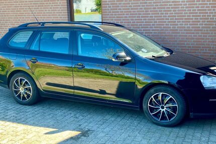 VW Golf 153.211 km 4.200 &euro; Landrecht 25554