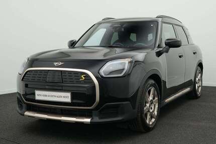 Mini Countryman SE All4 8.886 km 39.752 &euro; München 80788