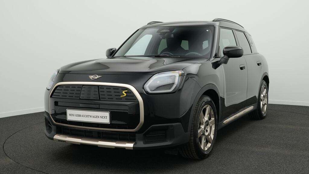 Mini Countryman SE All4 8.886 km 39.752 &euro; München 80788