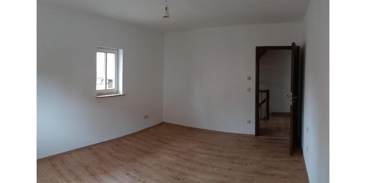 Vermiete kleines Haus 4 zimmer