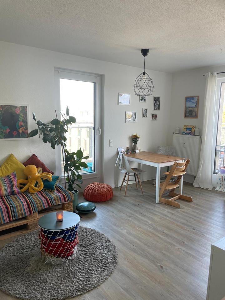 möblierte helle 3-Raum-Dachgeschosswohnung zur Untermiete zimmer