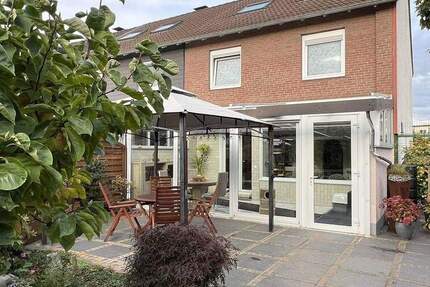 Familienfreundliches Reiheneckhaus in Leverkusen-Rheindorf 5 zimmer