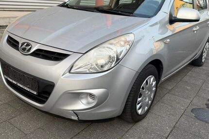 Hyundai i20 174.000 km 3.599 &euro; Paderborn 33100