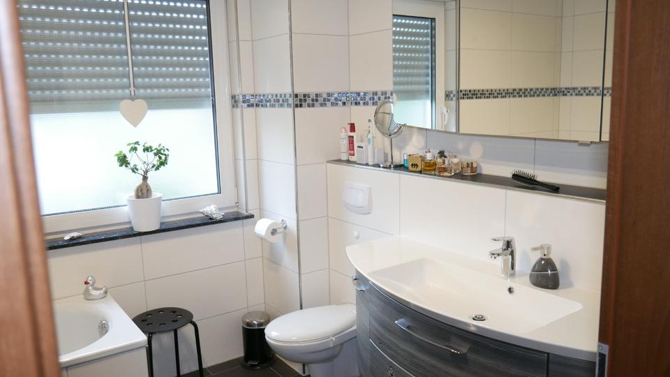 Doppelhaushälfte Essen Stadtbezirk V - 5 Zimmer, 133 m&sup2;, 1.990&euro; | Angebot:25422427