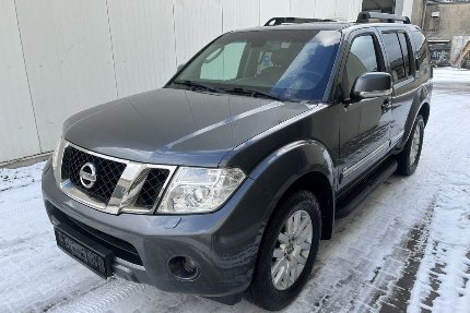 Nissan Pathfinder 157.000 km 12.999 &euro; berlin 12305