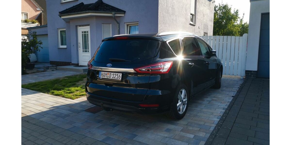 Ford S-Max 128.000 km 13.890 &euro; Hamm 59071
