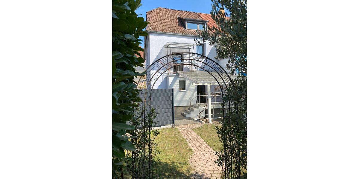 Reihenhaus Mannheim Käfertal - 6 Zimmer, 98 m&sup2;, 1.700&euro; | Angebot:26134282