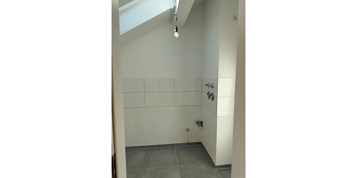 Dachgeschoßwohnung Rosenheim Egarten - 1 Zimmer, 35 m&sup2;, 750&euro; | Angebot:26124383