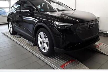Audi Q4 e-tron 27.600 km 33.880 &euro; Nürnberg 90411
