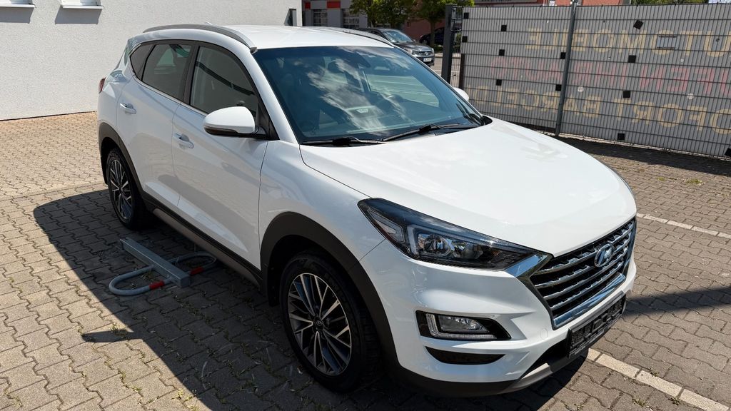Hyundai TUCSON 103.300 km 17.200 &euro; Ulm 89077