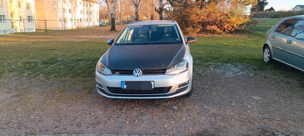 VW Golf 222.000 km 9.500 € Waldheim 04736