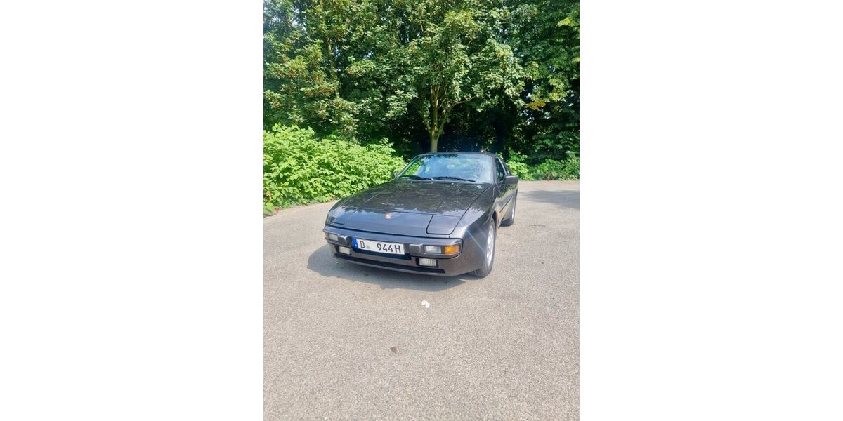 Porsche 944 229.000 km 24.900 &euro; Düsseldorf 40489