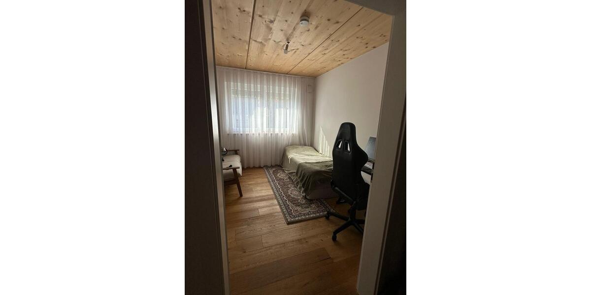 4-Zimmerwohnung mit Balkon und TG-Stellplatz 4 zimmer