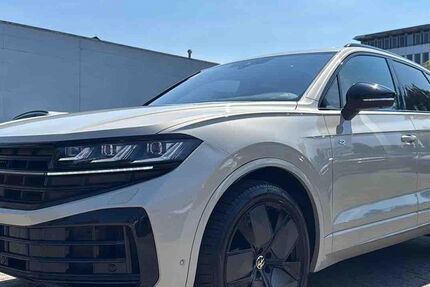 VW Touareg 82.082 km 56.950 &euro; Hamburg 22047