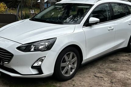 Ford Focus 137.000 km 11.499 &euro; Mögelin 14727