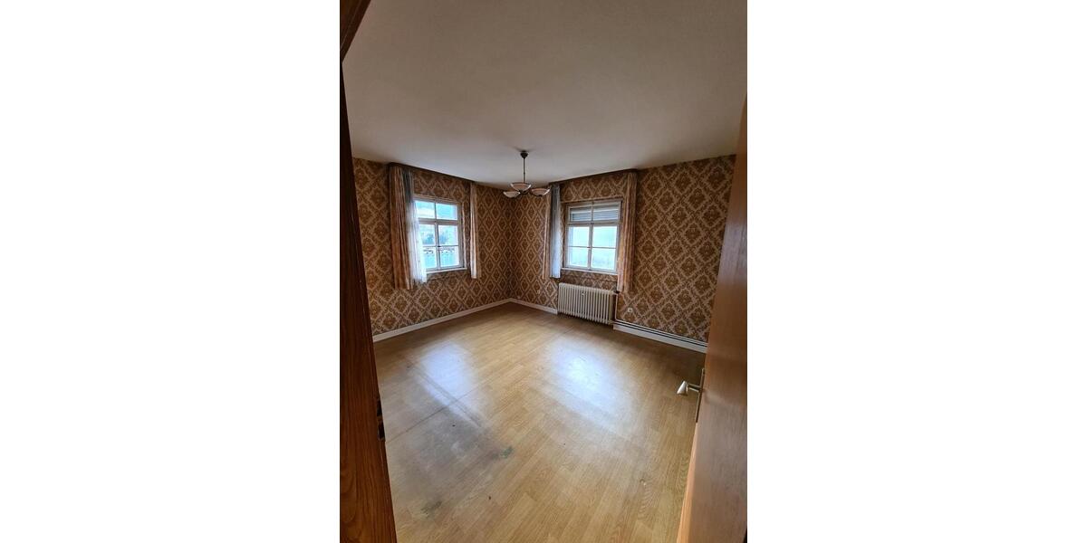 Einfamilienhaus Erbach - 7 Zimmer, 145 m&sup2;, 290.000&euro; | Angebot:25390811