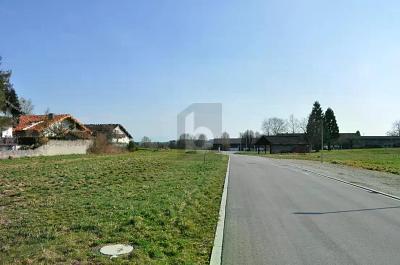 FLÄCHE MIT WEITBLICK - BAUEN, WANN SIE WOLLEN - Grundstück Pfaffing | Angebot:26464654