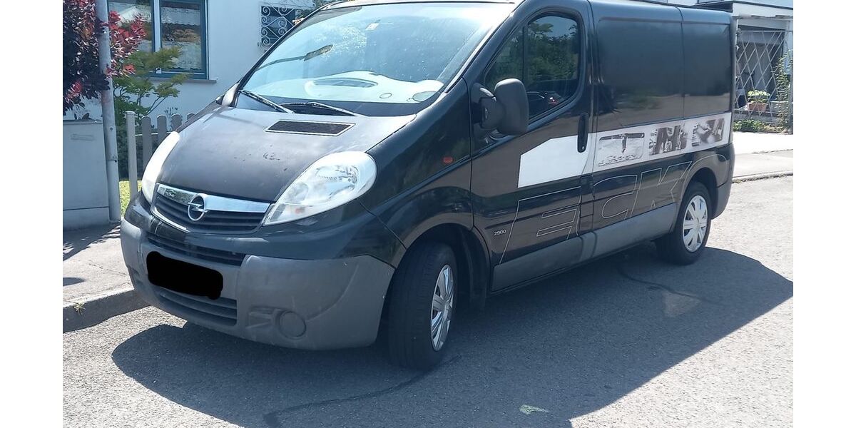 Opel Vivaro 137.000 km 5.900 &euro; Ravensburg 88212