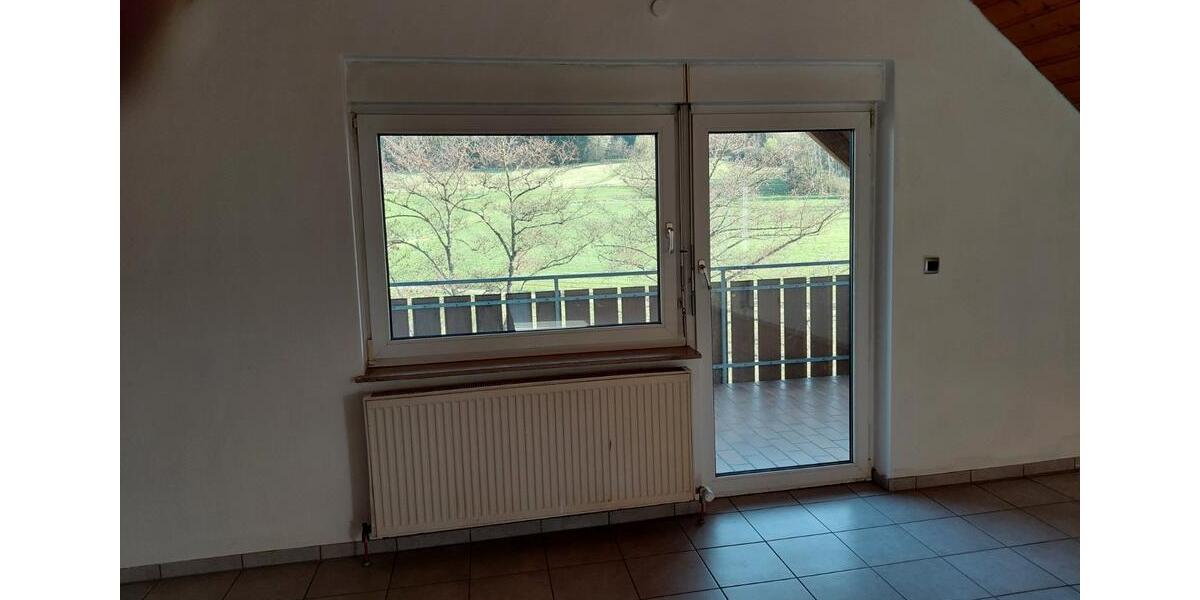 Dachgeschoßwohnung Aalen Dewangen - 2.5 Zimmer, 71 m&sup2;, 568&euro; | Angebot:26181769