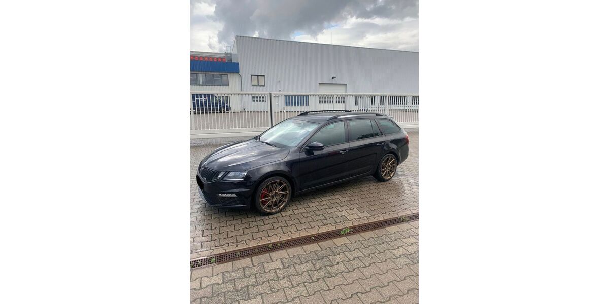 Skoda Octavia 81.000 km 21.900 &euro; Heuthen 37308