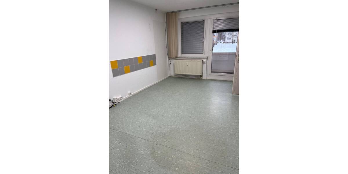 Gewerbeobjekt Chemnitz Kappel - 8 Zimmer, 163 m&sup2;, 900&euro; | Angebot:26704185