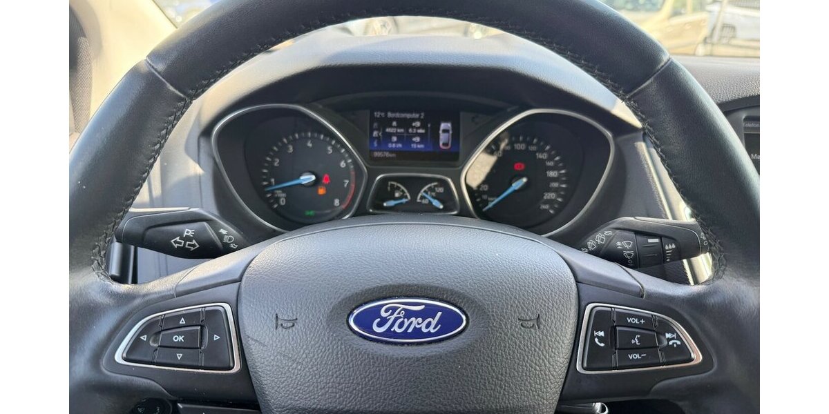 Ford Focus 1.0 Kombi Ecoboost Business/Voll Scheckh 95.100 km 6.390 &euro; Frankfurt 60386