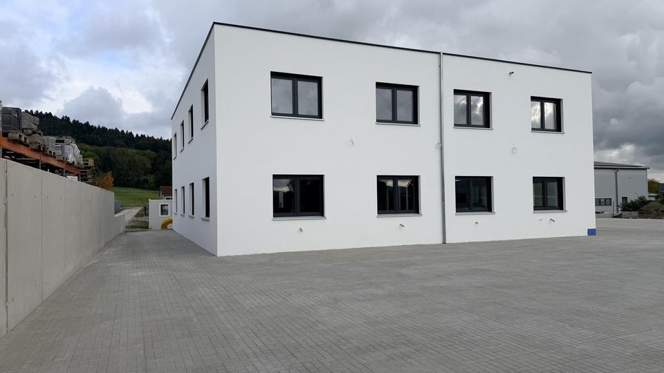 Jetzt noch mitgestalten! Teilbare Erdgeschoss BüroPraxis Ebene mit Parkflächen in Mühlhausen zimmer