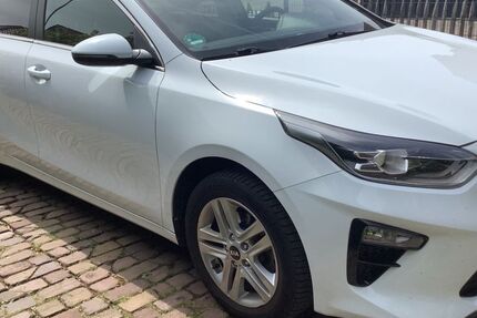 Kia ceed Sportswagon 135.000 km 11.150 &euro; Hürtgenwald 52393