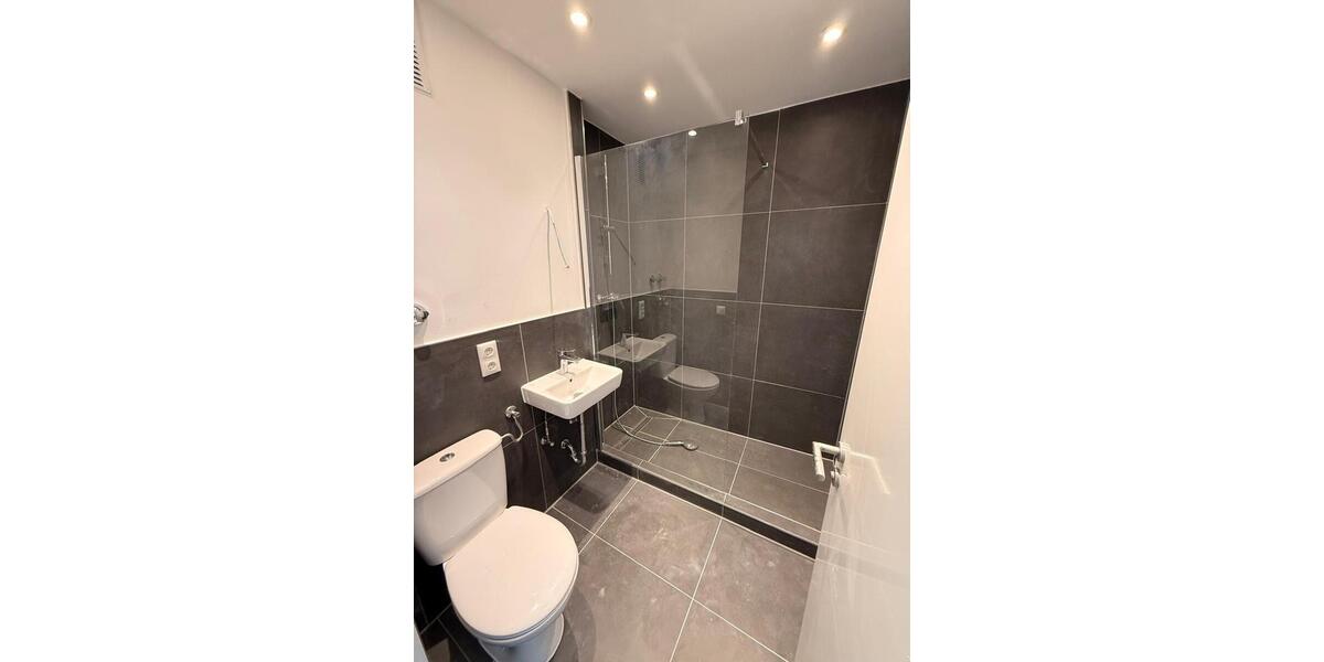 Erdgeschoßwohnung München Schwabing-Freimann - 1.5 Zimmer, 39 m&sup2;, 1.700&euro; | Angebot:26662106