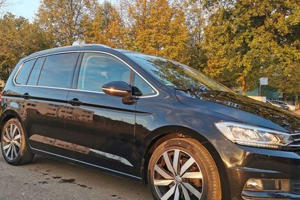 VW Touran 144.500 km 21.300 € Neuhausen 73765