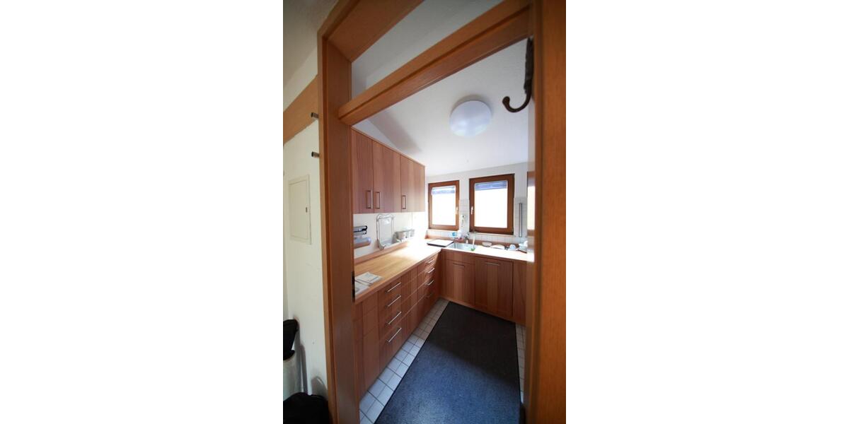 Dachgeschoßwohnung Bad Urach - 2.5 Zimmer, 63 m&sup2;, 207.000&euro; | Angebot:24601585