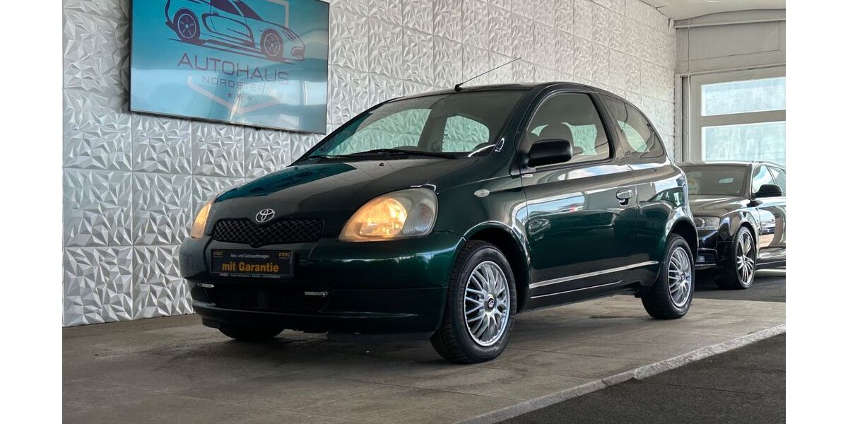Toyota Yaris 129.968 km 2.499 &euro; Stapelfeld 22145