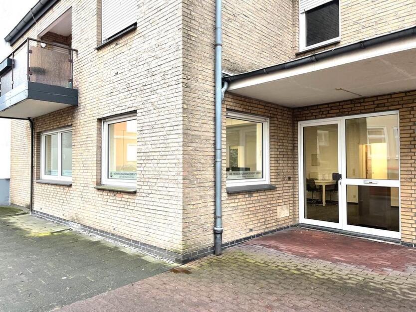 Gepfl. ebenerdige Büro-Praxisfläche in 33330 Gütersloh-Zentrum
